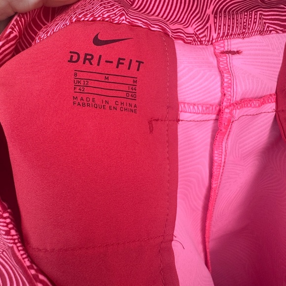 Nike Dri-Fit Golf Shorts – Pink Graphic Print – Women’s M (8) - Picture 3 of 3
